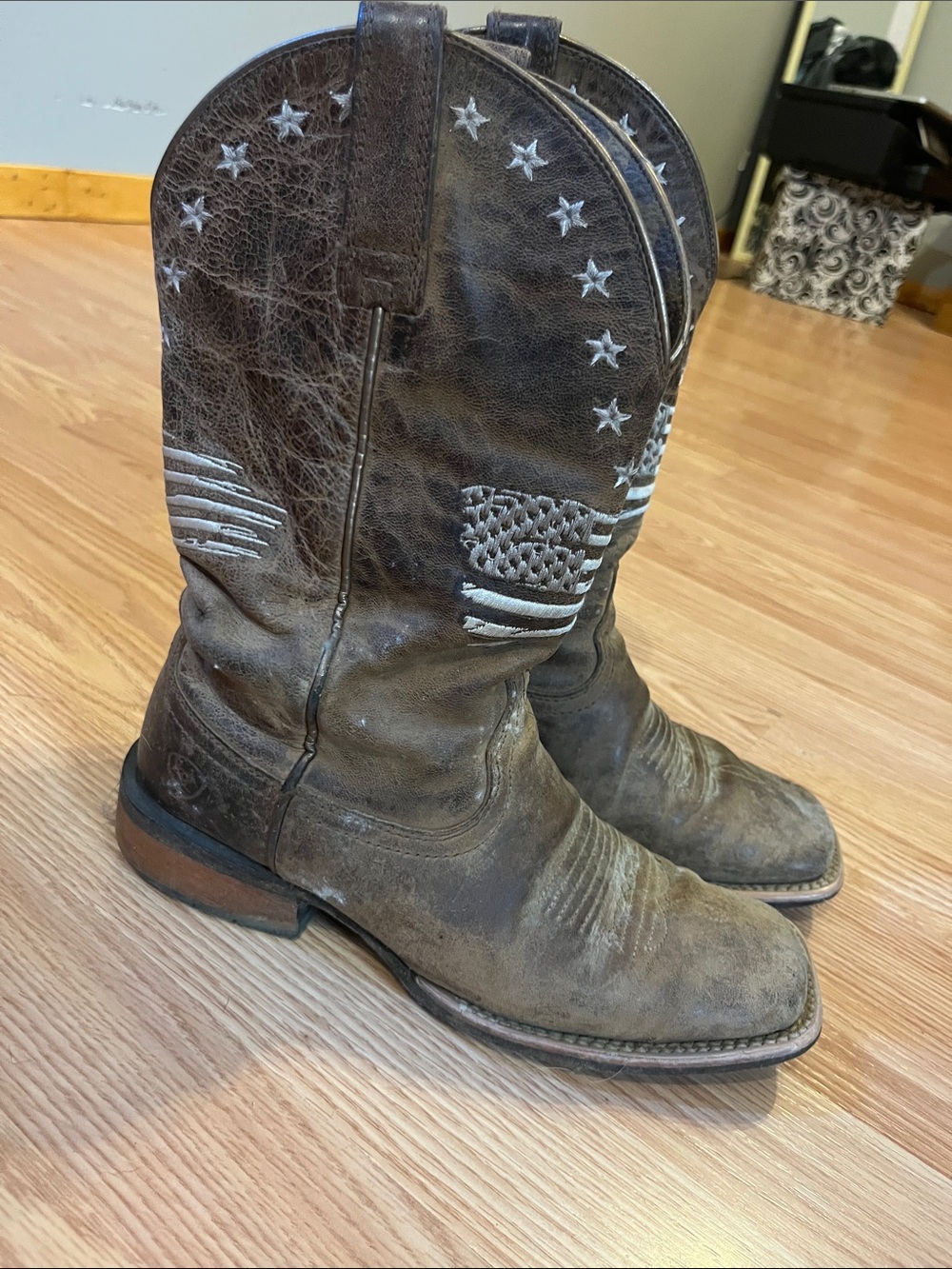 Ariat Brown Kids Cowboy Boots with White Star & Flag Stitching